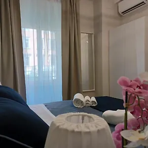 https://little-rose-haven.it-romehotels.com